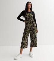 New Look Green Zebra Print Dungaree Crop Jumpsuit